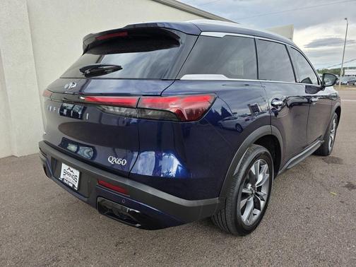 2024 INFINITI QX60 Luxe