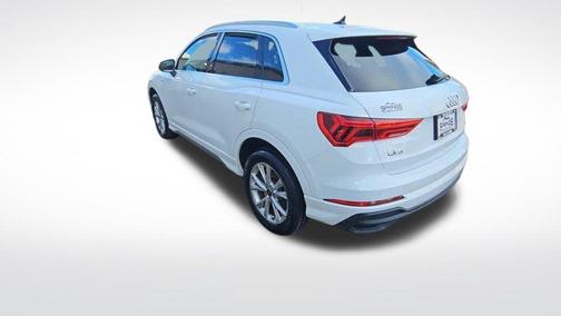 2024 Audi Q3 45 S line Premium