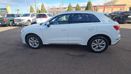 2024 Audi Q3 45 S line Premium