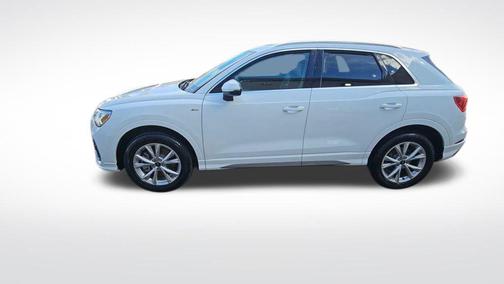 2024 Audi Q3 45 S line Premium
