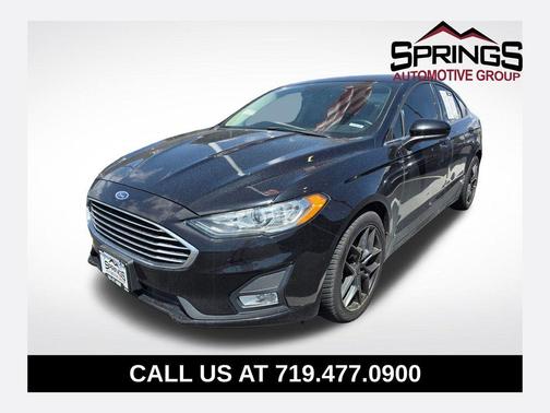 Black 2019 Ford Fusion SE
