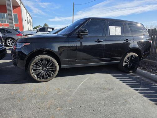 2022 Land Rover Range Rover P525 HSE Westminster