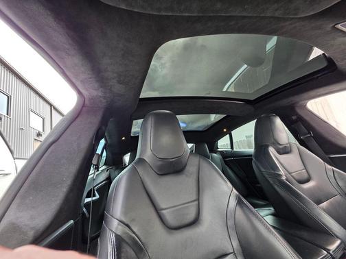 Black 2016 Tesla Model S 60