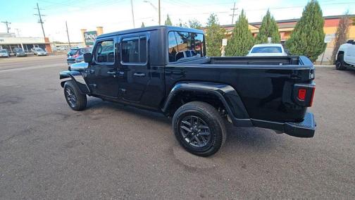2024 Jeep Gladiator Sport