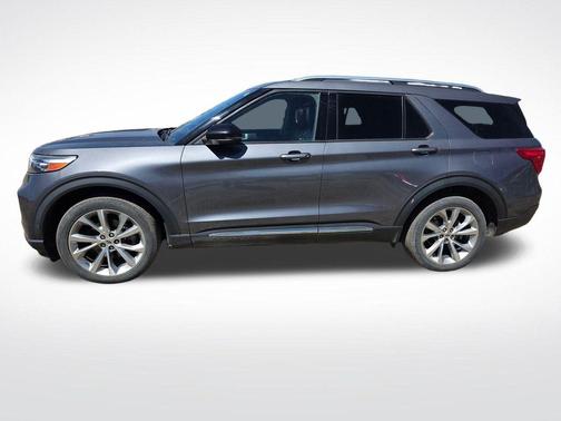 Gray Metallic 2021 Ford Explorer Platinum