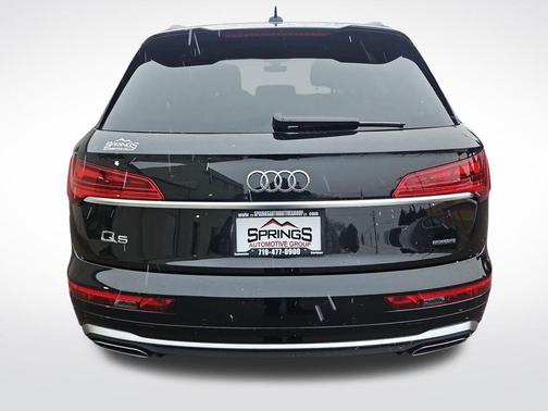 2022 Audi Q5 45 S line quattro Premium