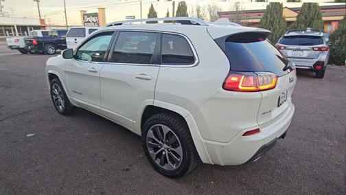 2019 Jeep Cherokee Overland