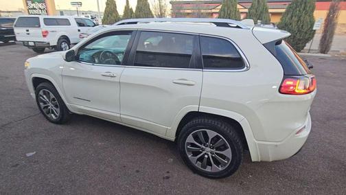 2019 Jeep Cherokee Overland