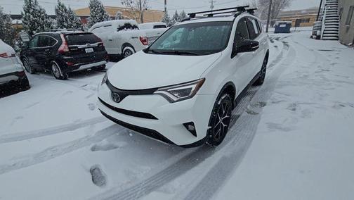 2017 Toyota RAV4 SE
