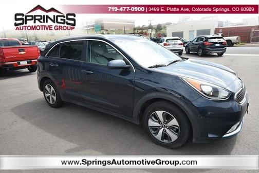Photo 1 of 11 of 2019 Kia Niro Plug-In Hybrid LX