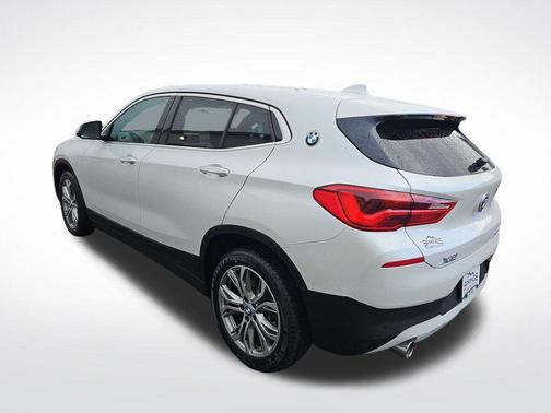 Mineral White Metallic 2020 BMW X2 sDrive28i