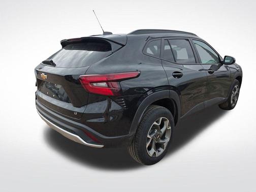 Black Metallic 2025 Chevrolet Trax LT