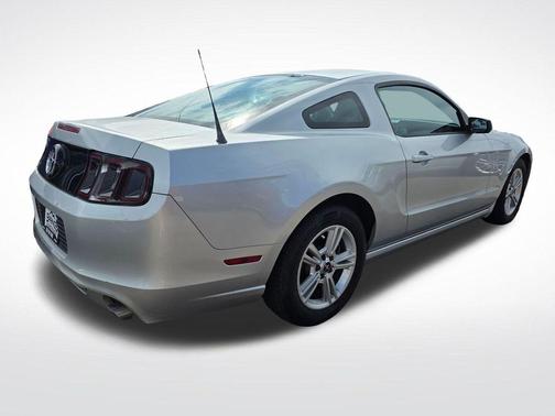 2013 Ford Mustang V6