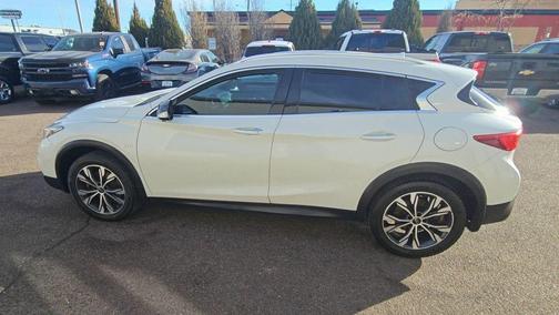 2019 INFINITI QX30 Luxe