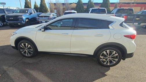 2019 INFINITI QX30 Luxe