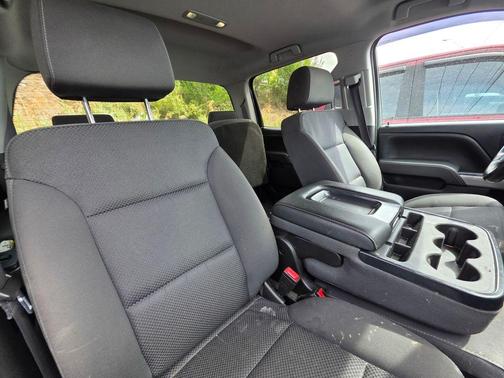 Silver Ice Metallic 2017 Chevrolet Silverado 1500 LT