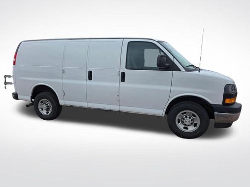 Summit White 2022 Chevrolet Express 2500 Work Van