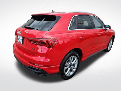 Progressive Red 2024 Audi Q3 45 S line Premium