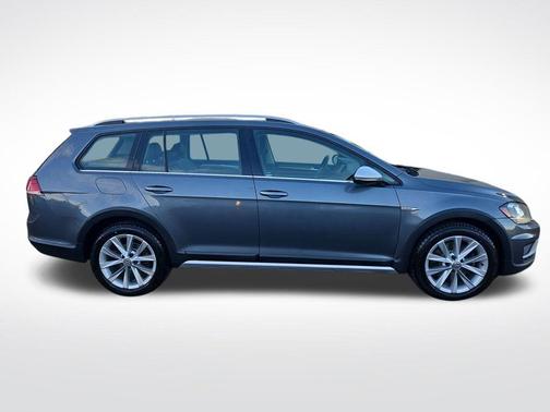 2019 Volkswagen Golf Alltrack TSI S