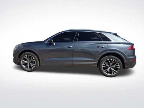 Daytona Gray Pearl Effect 2021 Audi Q8 55 Premium Plus