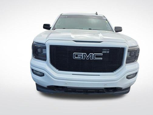 White 2018 GMC Sierra 1500 SLT