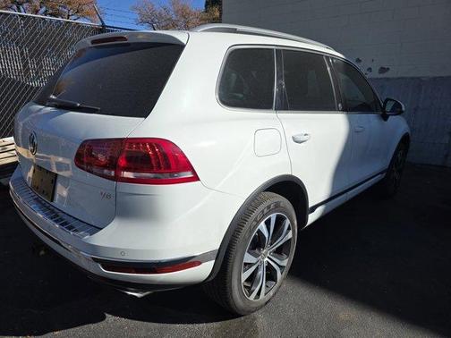 2017 Volkswagen Touareg V6 Wolfsburg Edition
