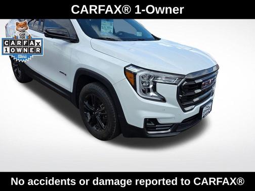Summit White 2023 GMC Terrain AT4