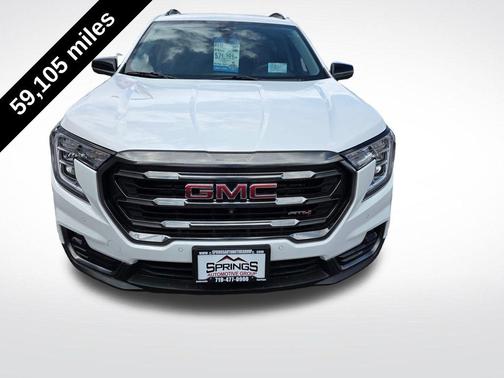 Summit White 2023 GMC Terrain AT4