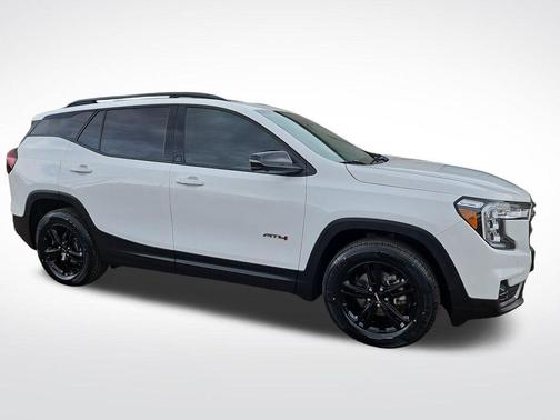 Summit White 2023 GMC Terrain AT4