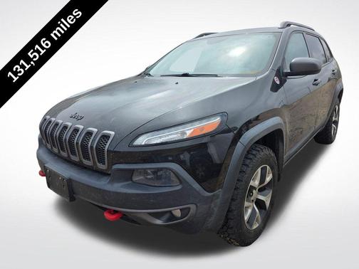 Brilliant Black Crystal Pearlcoat 2015 Jeep Cherokee Trailhawk