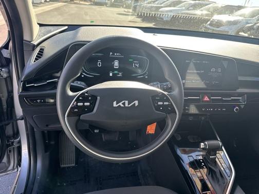 2025 Kia Niro LX