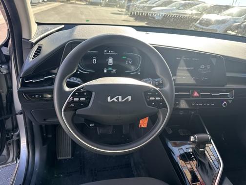 2025 Kia Niro LX