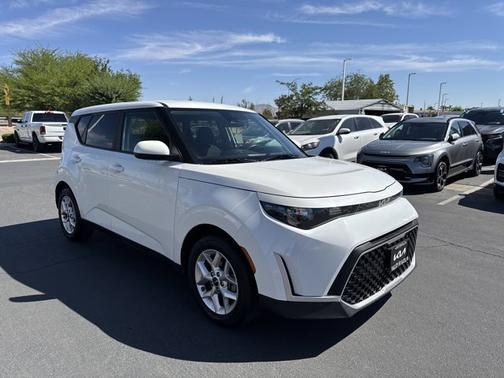 2023 Kia Soul LX