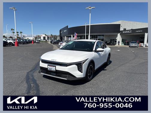 Snow White Pearl 2025 Kia K4 EX