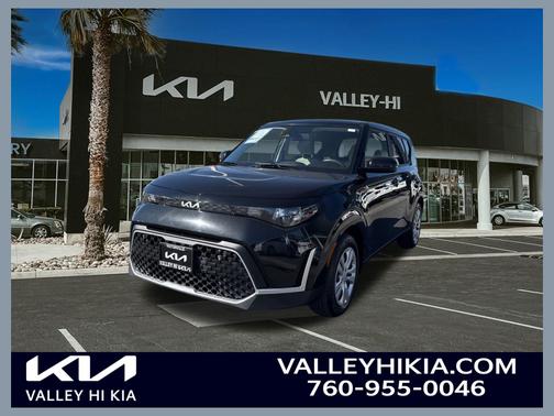 Fusion Black 2023 Kia Soul LX