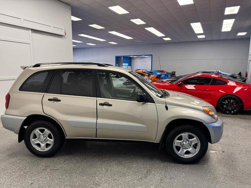 2005 Toyota RAV4 Base