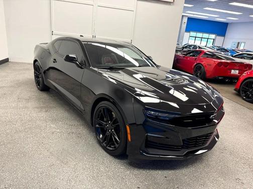2022 Chevrolet Camaro RWD Coupe LT1
