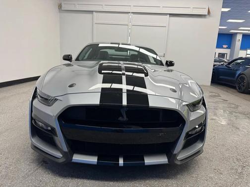 Iconic Silver Metallic 2021 Ford Shelby GT500 Base