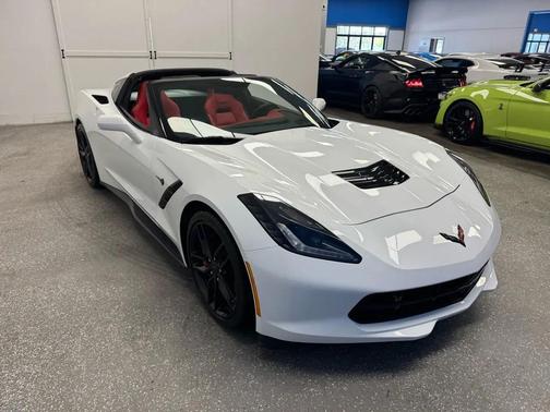 Arctic White 2019 Chevrolet Corvette Stingray