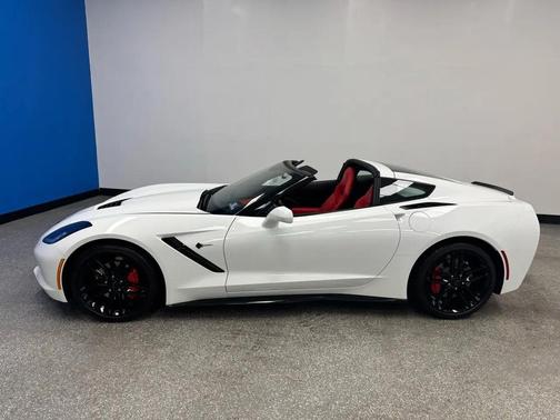 Arctic White 2019 Chevrolet Corvette Stingray