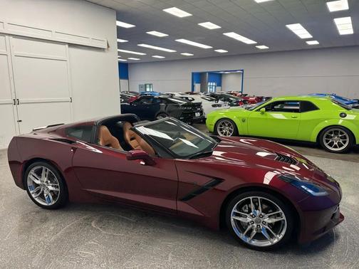 LOMG BEACH RED METALLIC 2019 Chevrolet Corvette Stingray