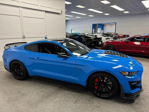 Grabber Blue Metallic 2022 Ford Shelby GT500 Base