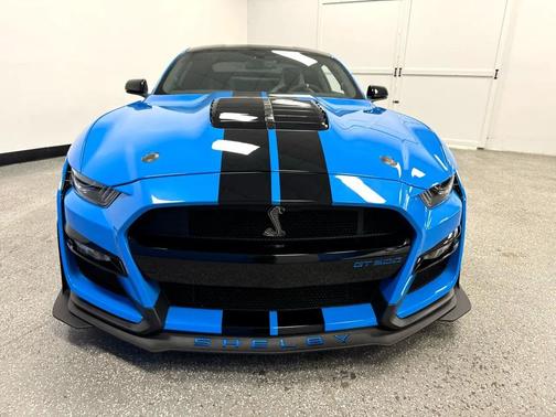 2022 Ford Shelby GT500 Base