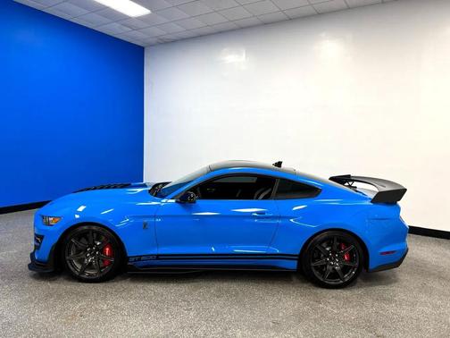2022 Ford Shelby GT500 Base