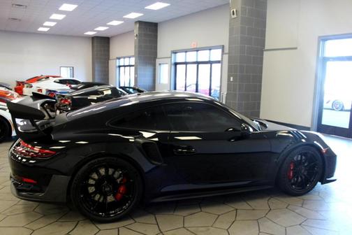 Photo 4 of 32 of 2019 Porsche 911 GT3 RS