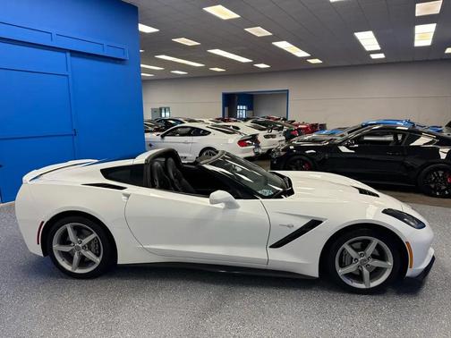 Arctic White 2015 Chevrolet Corvette Stingray