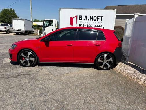 Tornado Red 2017 Volkswagen Golf GTI 2.0T SE 4-Door