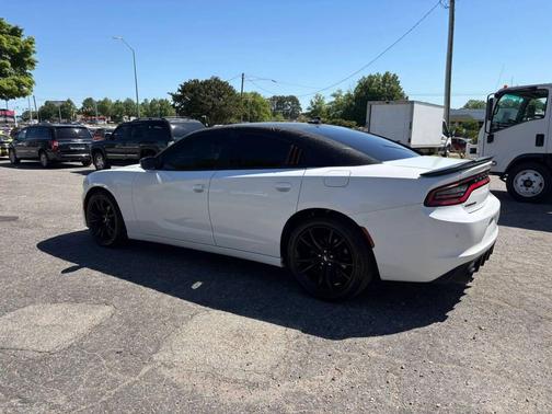 White Knuckle Clearcoat 2018 Dodge Charger SXT Plus