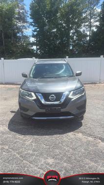 Gun Metallic 2017 Nissan Rogue SV