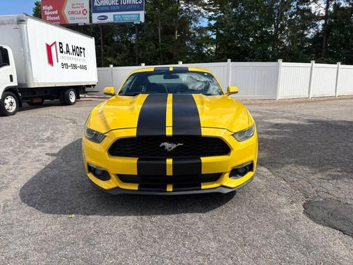 Triple Yellow Tri-Coat 2016 Ford Mustang V6